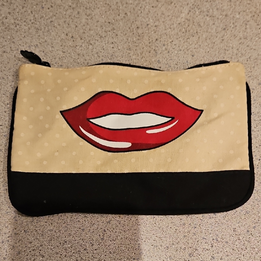Ipsy Volume Up Glam Bag
